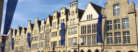 Prinzipalmarkt mit Europa-Fahnen